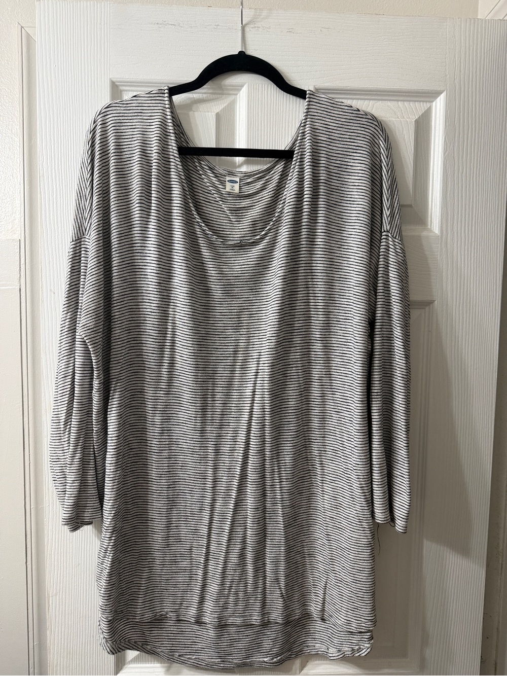 Old Navy Women's Long Sleeve Scoop Neck Striped Top - Gray & White
